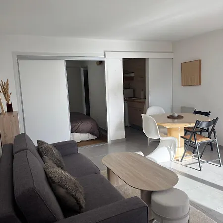 Seashell 拉克鲁瓦瓦尔梅